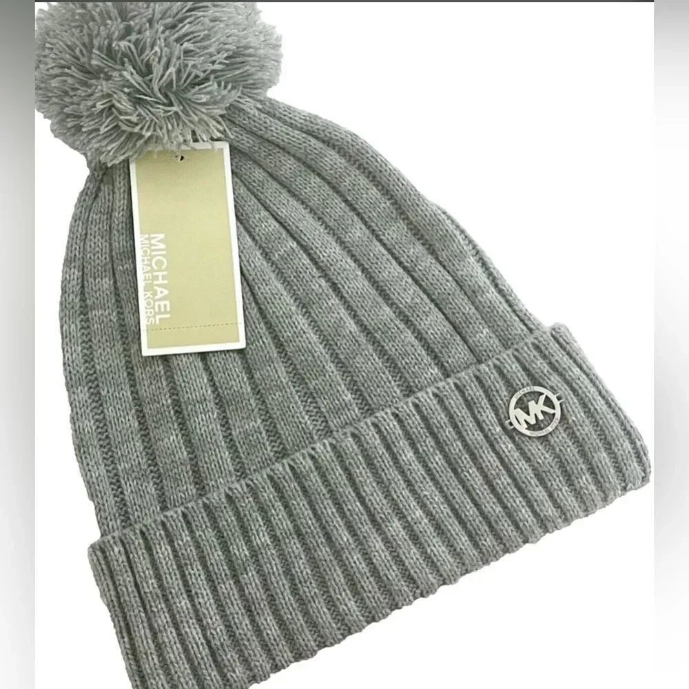 NWT Michael Kors Logo Gray Knit Winter Pom Pom Hat Cap Ribbed Beanie One Size